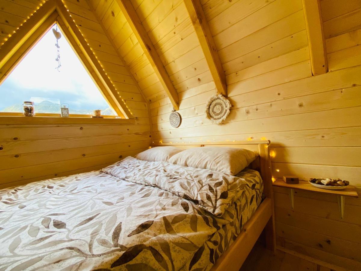 Kapetanovo Jezero Bungalov Bed & Breakfast พอดโกริกา ภายนอก รูปภาพ