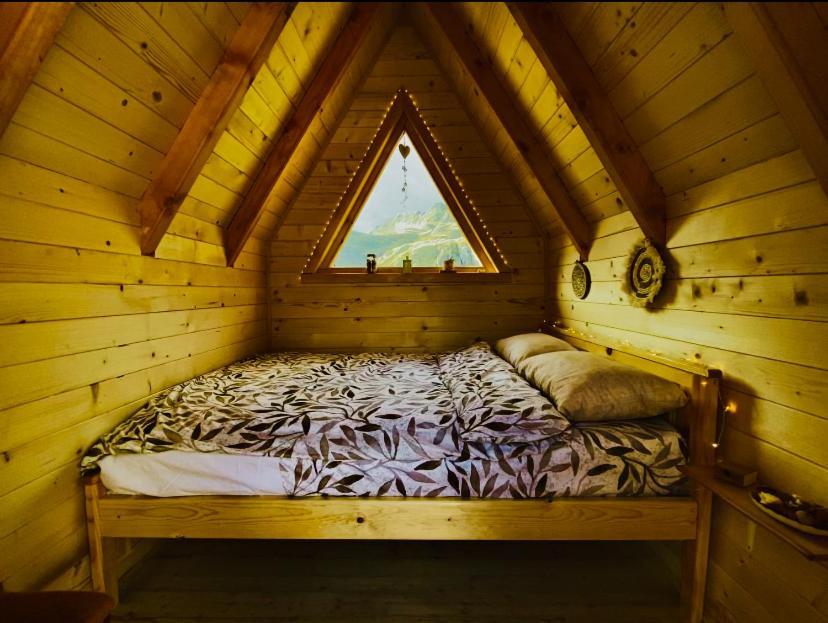 Kapetanovo Jezero Bungalov Bed & Breakfast พอดโกริกา ภายนอก รูปภาพ